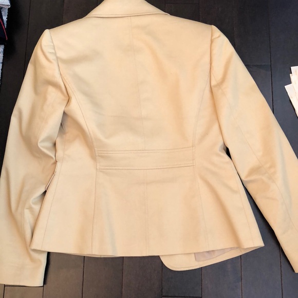 Beige Tahari Blazer - Picture 6 of 8